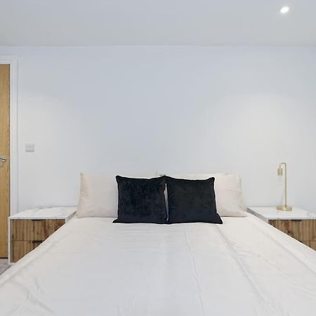 Stylish Beach Front Retreat 2 Bedrooms แฮร์นเบย์ ภายนอก รูปภาพ